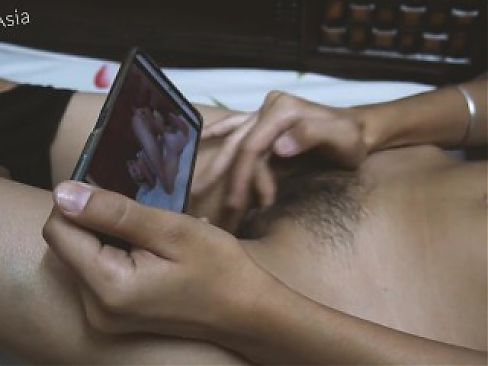 She watching porn , masturbate during periods , periods creampie - hunter Asia